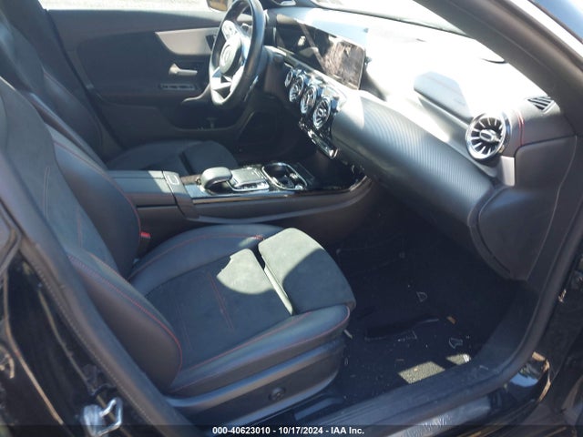 W1K5J4HB9LN106377 Mercedes-Benz CLA 250 4MATIC