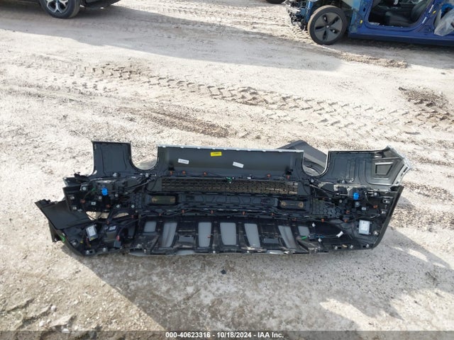Rivian R1s Adventure Quad Motor Large Pack 2024 7PDSGABA5RN043239 Image 18