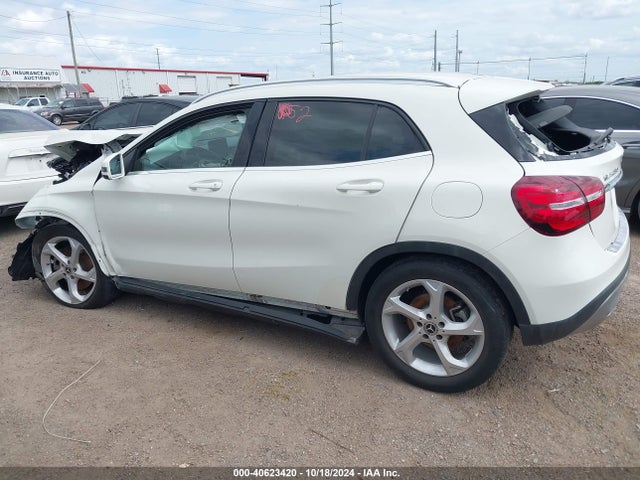 WDCTG4EBXJJ473386 Mercedes-Benz GLA 250