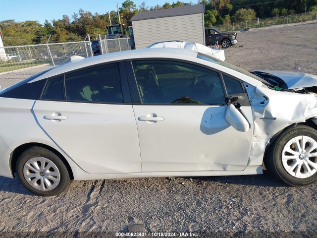 Toyota Prius L Eco 2021 JTDKAMFU2M3141504 Image 13