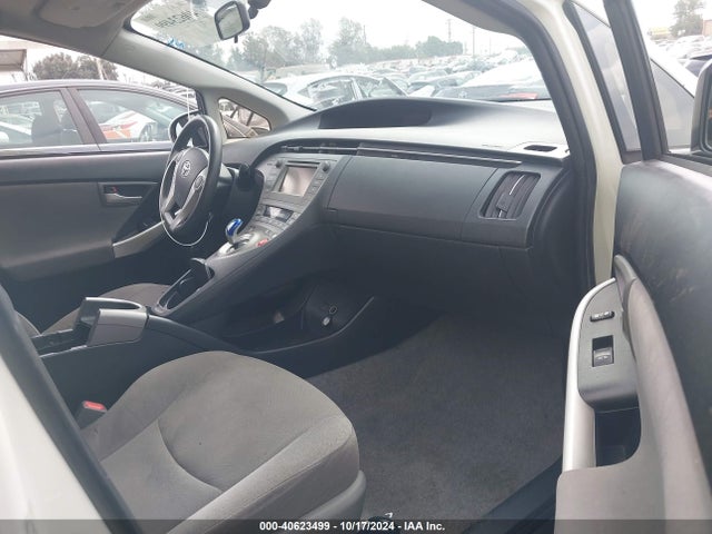 Toyota Prius Two 2015 JTDKN3DU7F0467448 Image 5