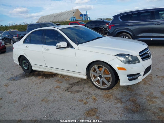 WDDGF4HB9EA959611 Mercedes-Benz C 250 Luxury/sport