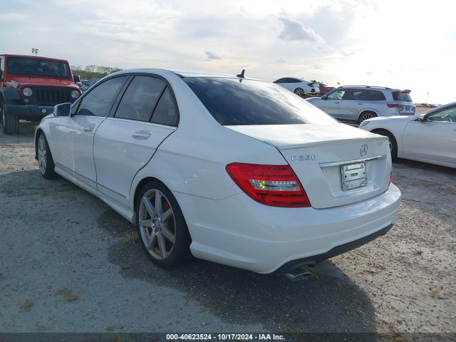 WDDGF4HB9EA959611 Mercedes-Benz C 250 Luxury/sport