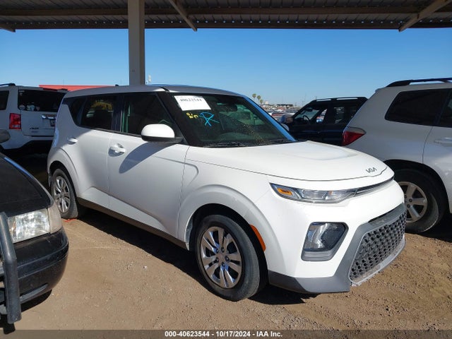 KIA SOUL LX 2022 KNDJ23AU4N7172063 Image 1