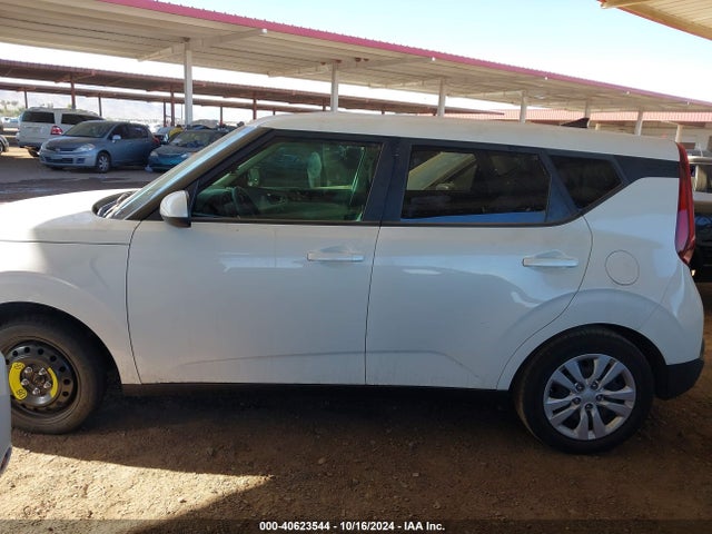 KIA SOUL LX 2022 KNDJ23AU4N7172063 Image 14