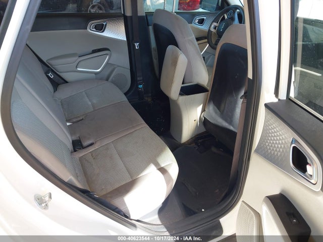 KIA SOUL LX 2022 KNDJ23AU4N7172063 Image 8