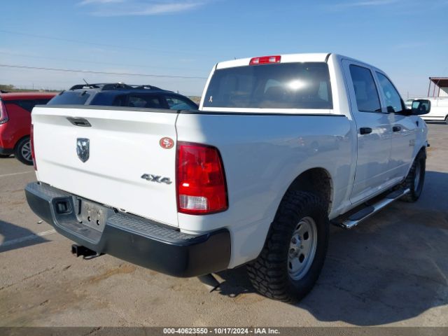 1C6RR7KG6HS813561 RAM 1500 Tradesman  4x4 5'7 Box