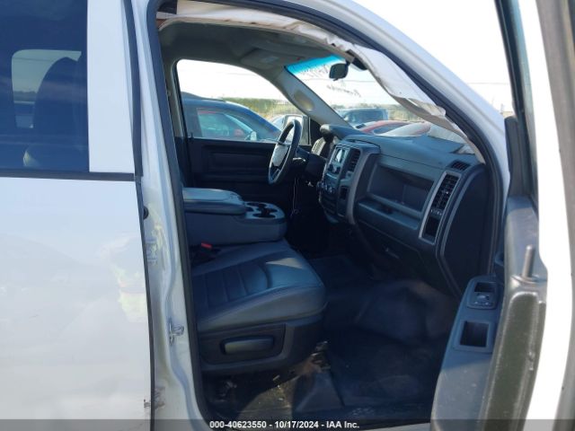 1C6RR7KG6HS813561 RAM 1500 Tradesman  4x4 5'7 Box