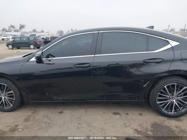 58ADA1C11RU045063 Lexus ES 300H