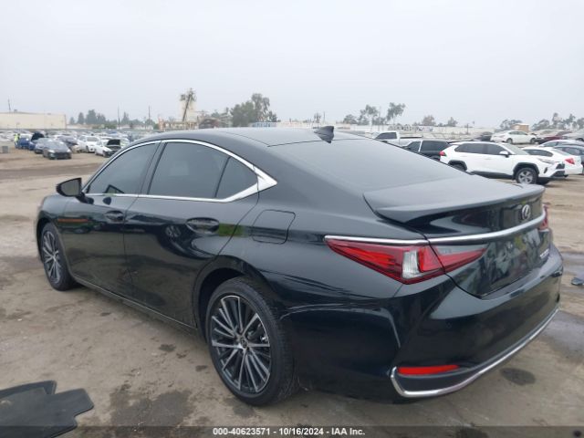 58ADA1C11RU045063 Lexus ES 300H