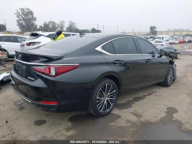 58ADA1C11RU045063 Lexus ES 300H