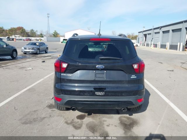 1FMCU0GD9KUB24642 Ford ESCAPE SE