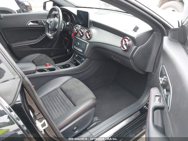 WDDSJ4GB4JN523455 Mercedes-Benz CLA 250 4MATIC
