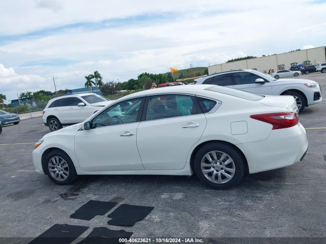 Nissan Altima 2.5 S 2018 1N4AL3APXJC118894 Image 13