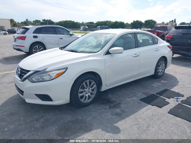 Nissan Altima 2.5 S 2018 1N4AL3APXJC118894 Image 2
