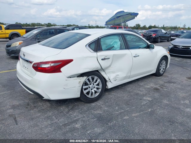 Nissan Altima 2.5 S 2018 1N4AL3APXJC118894 Image 4