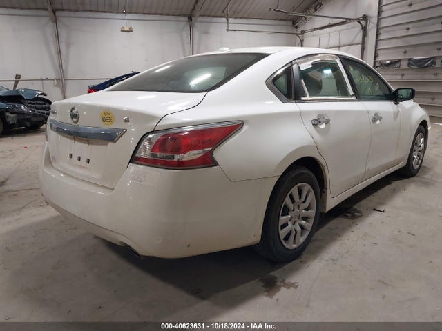Nissan Altima 2.5 S 2015 1N4AL3AP7FC285396 Image 4