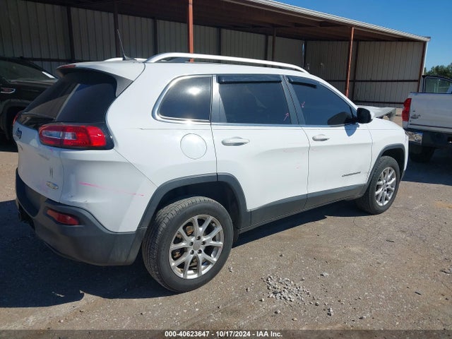 1C4PJLCB5HD231121 Jeep Cherokee Latitude Fwd
