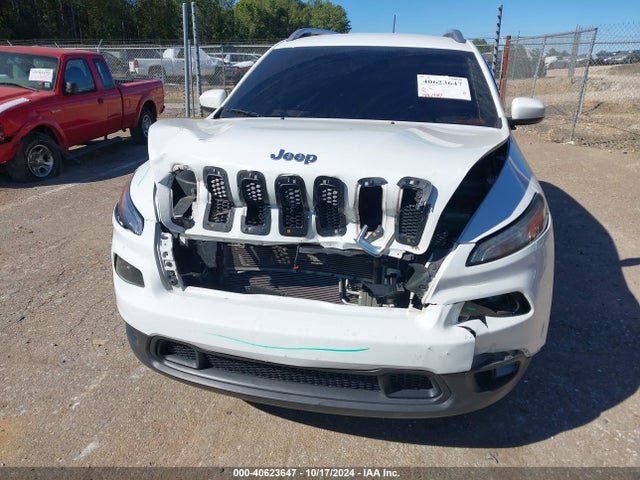 1C4PJLCB5HD231121 Jeep Cherokee Latitude Fwd
