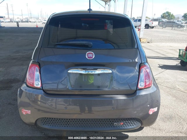 Fiat 500E BATTERY ELECTRIC 2015 3C3CFFGEXFT709776 Image 17
