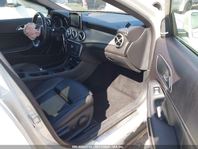 WDCTG4EB0GJ215547 Mercedes-Benz GLA 250