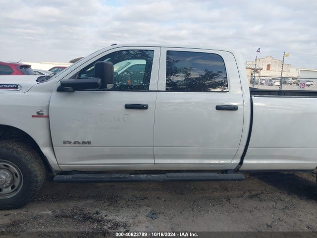 3C6UR5HL5NG139344 RAM 2500 Tradesman  4x4 8' Box
