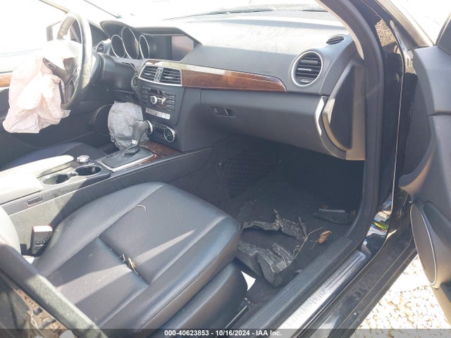 WDDGF8AB3EA952624 Mercedes-Benz C 300 Luxury 4matic/sport 4matic