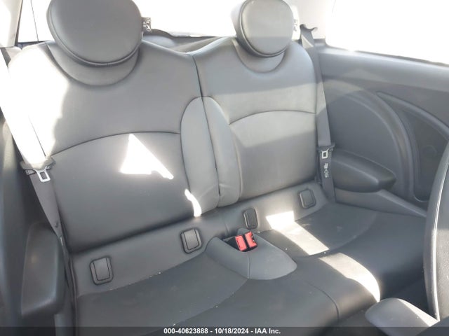 2009 MINI COOPER S WMWMF73599TW81994 Photo 7