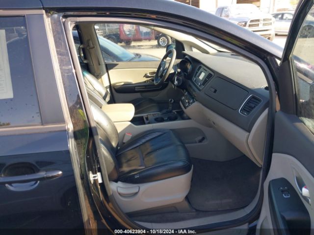 KNDMB5C16F6048475 KIA SEDONA LX