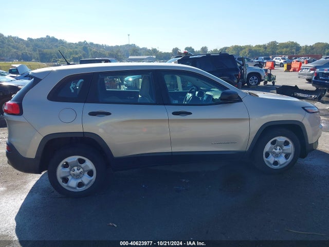 1C4PJLAB3FW579052 Jeep Cherokee Sport