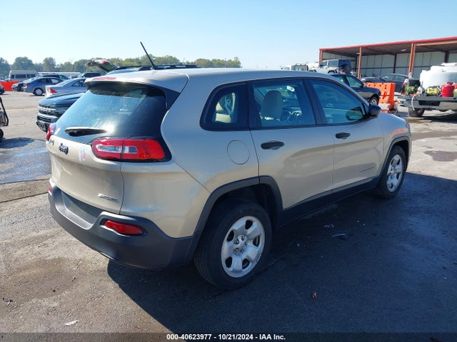 1C4PJLAB3FW579052 Jeep Cherokee Sport