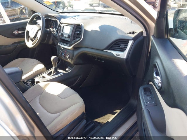 1C4PJLAB3FW579052 Jeep Cherokee Sport