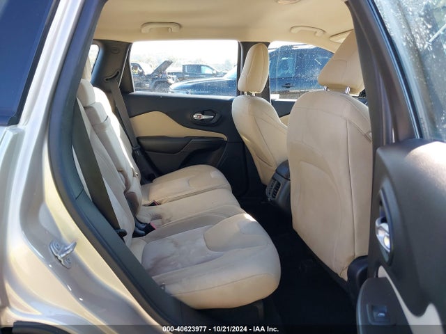 1C4PJLAB3FW579052 Jeep Cherokee Sport