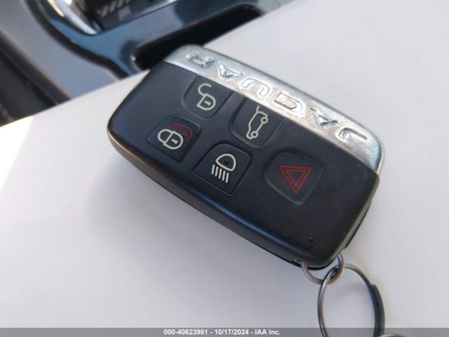 SAJWJ6DL6HMK44787 Jaguar F-TYPE R