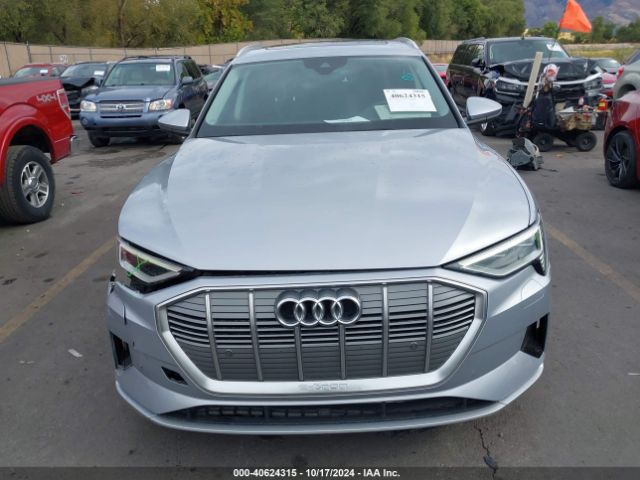 WA1AAAGE5NB005046 Audi E-tron Premium Quattro