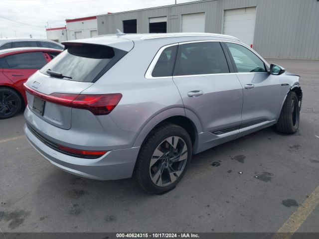 WA1AAAGE5NB005046 Audi E-tron Premium Quattro