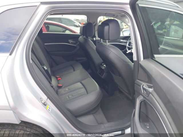 WA1AAAGE5NB005046 Audi E-tron Premium Quattro