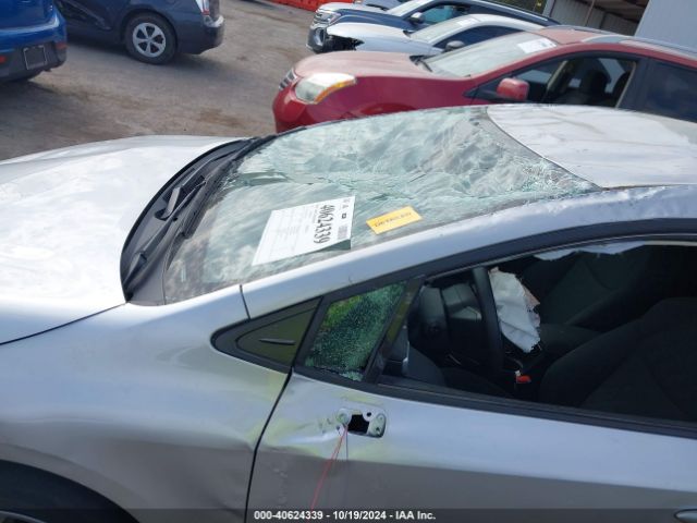 JTDEPMAE3N3013334 Toyota COROLLA LE