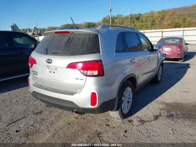 5XYKUDA75FG568960 KIA Sorento Ex V6
