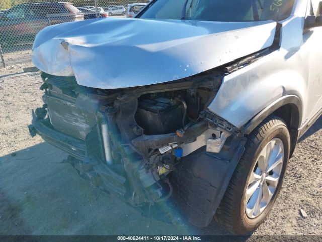 5XYKUDA75FG568960 KIA Sorento Ex V6