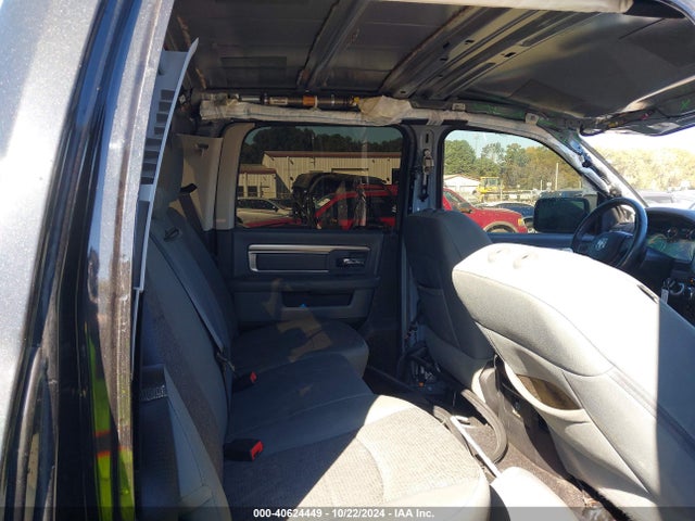 3C6RR7LT7GG276023 RAM 1500