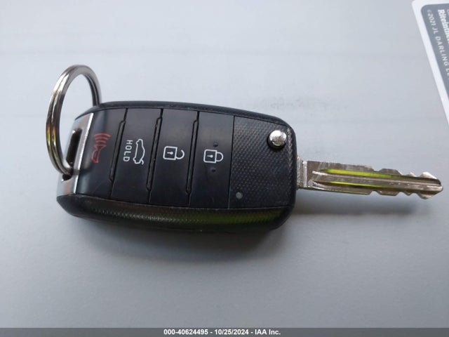 KIA FORTE LX 2017 3KPFK4A76HE130858 Image 11