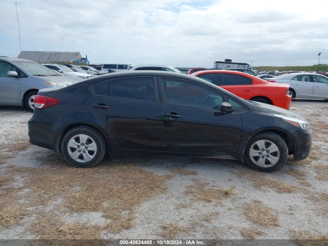KIA FORTE LX 2017 3KPFK4A76HE130858 Image 13