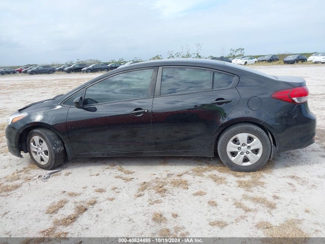 KIA FORTE LX 2017 3KPFK4A76HE130858 Image 14