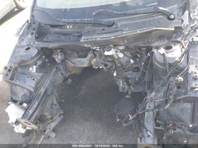 3MYDLBYV4KY526887 Toyota YARIS LE