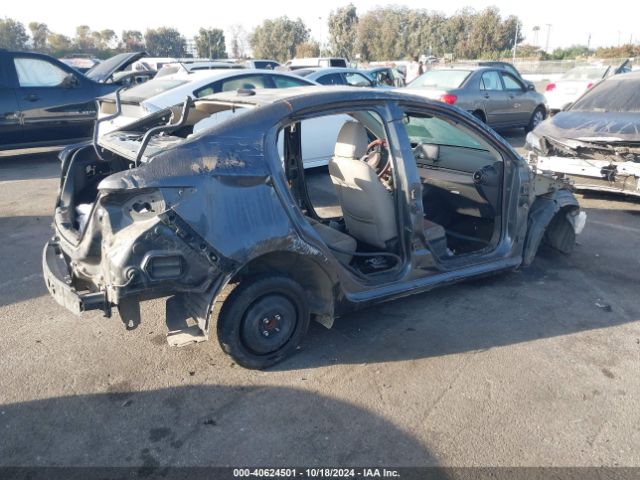 3MYDLBYV4KY526887 Toyota YARIS LE