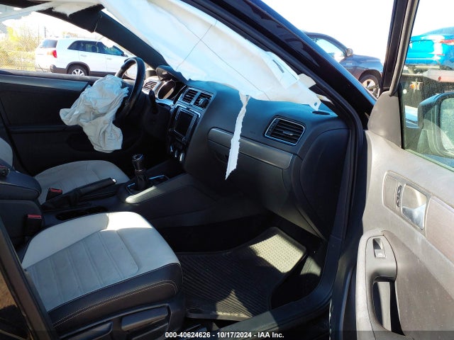 3VWB17AJ2GM307552 Volkswagen Jetta 1.8t Sport