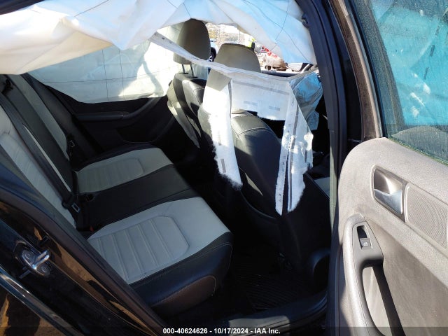 3VWB17AJ2GM307552 Volkswagen Jetta 1.8t Sport