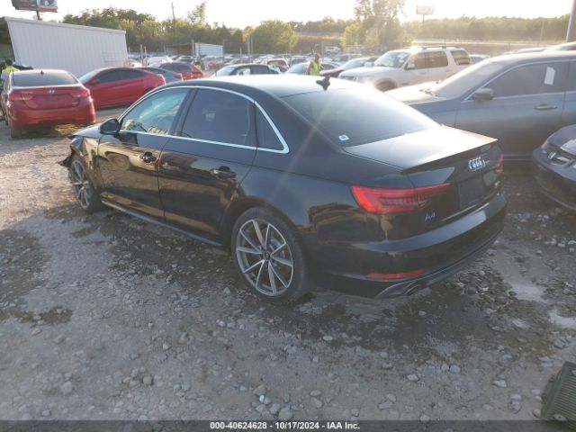 2017 AUDI A4 WAUENAF41HN025105 Photo 2