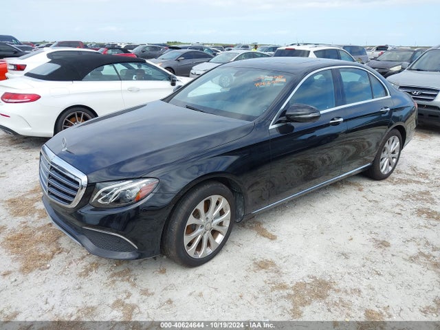 WDDZF4JB0HA068811 Mercedes-Benz E 300